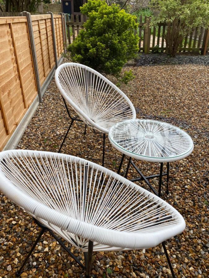 Garden Flat * Ealing