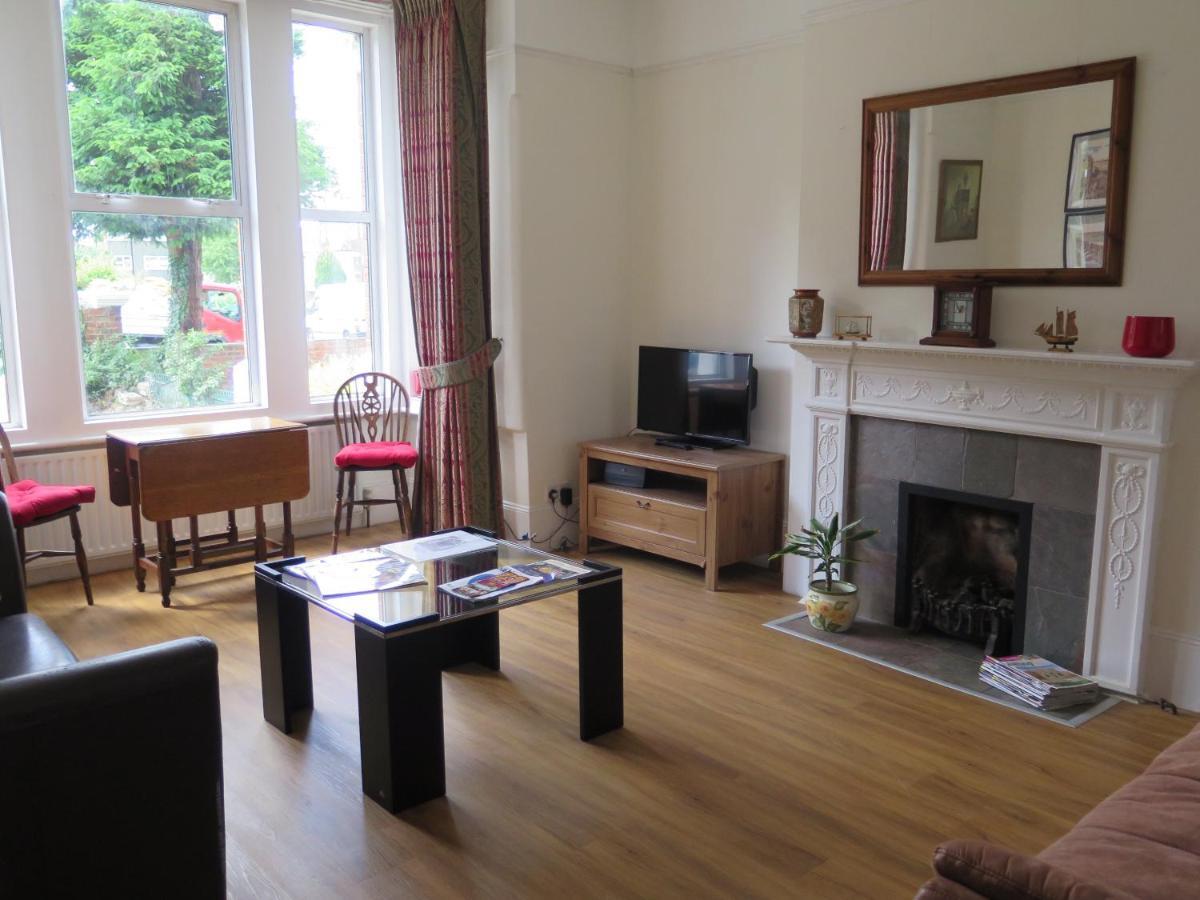 Garden Flat, *